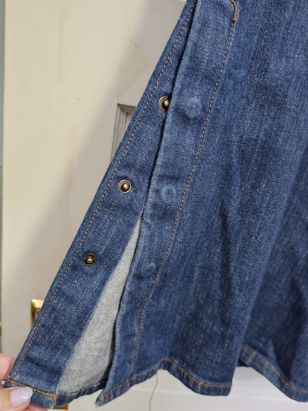 High-Waisted Wide Leg Dark Blue PILCRO Jeans with Self Tie Belt 33 Tall - Picture 5 of 7